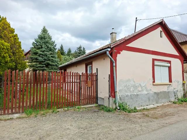 Eladó ház Szada 70 nm