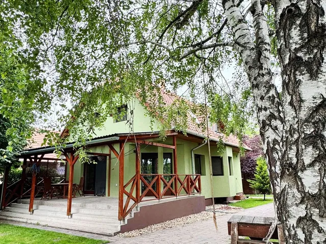 Eladó ház Erdőkertes, Róheimnegyed 100 nm