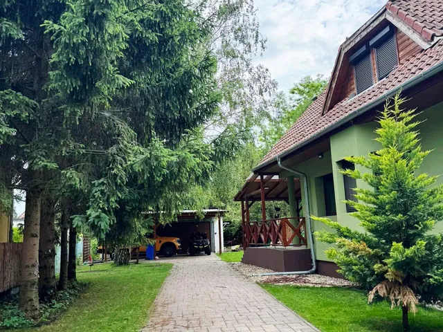Eladó ház Erdőkertes, Róheimnegyed 100 nm