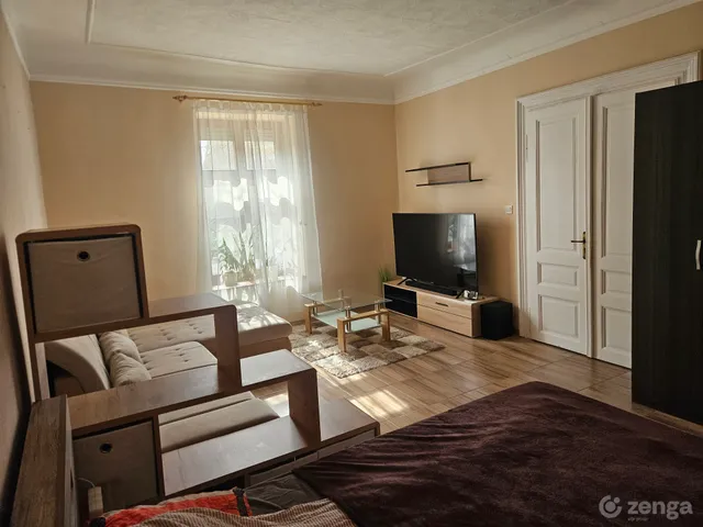 Eladó lakás Makó 60 nm