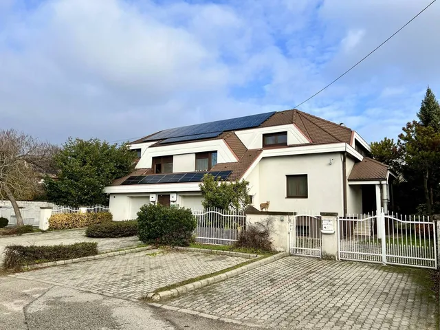 Eladó ház Székesfehérvár, Öreghegy, Szakolcai utca 471 nm