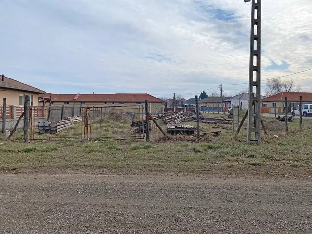 Eladó telek Székesfehérvár, Maroshegy 1010 nm