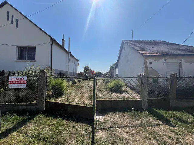 Eladó telek Sárszentmihály 2500 nm