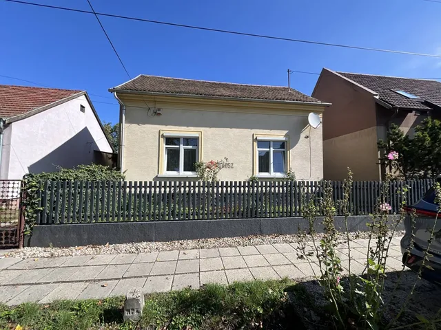 Eladó ház Székesfehérvár, Kisteleki utca 86 nm