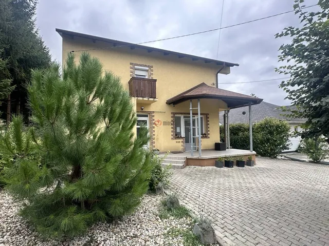Eladó ház Székesfehérvár, Öreghegy 187 nm