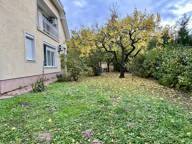 Kiadó ház Székesfehérvár, Öreghegy, Privigyei utca 122 nm