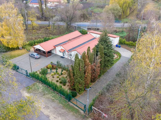 Eladó ház Lovasberény, Liget köz 306 nm
