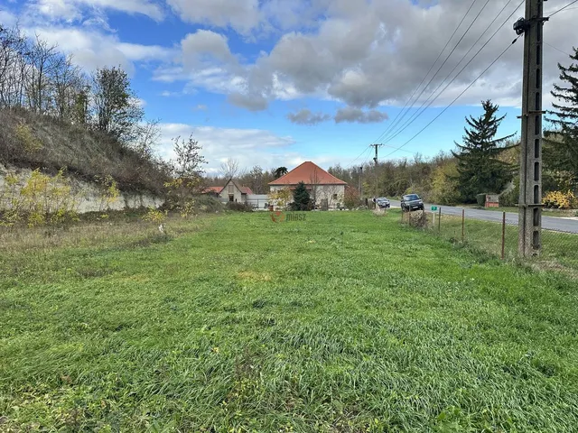 Eladó telek Nádasdladány 2677 nm