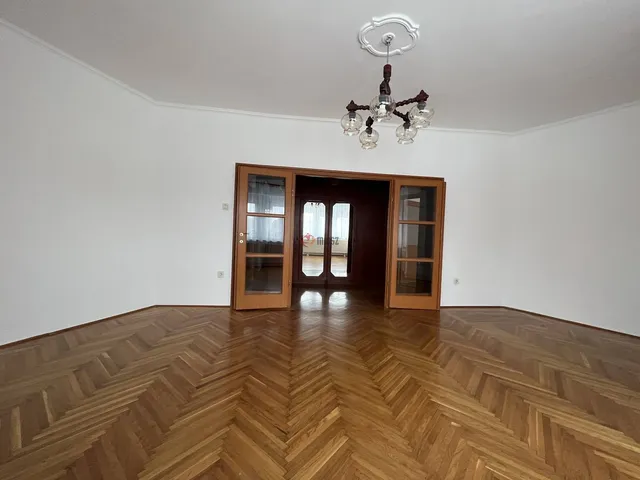 Kiadó lakás Székesfehérvár, Belváros 57 nm