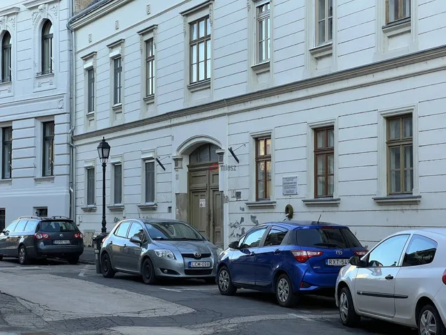 Eladó lakás Székesfehérvár, Belváros 137 nm