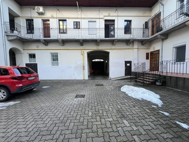 Eladó lakás Székesfehérvár, Belváros 137 nm