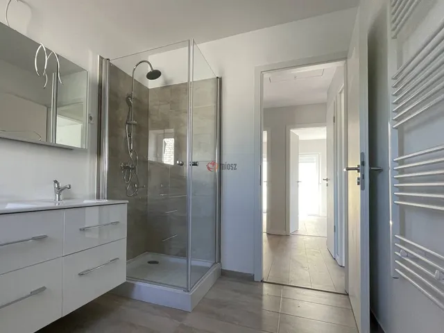 Kiadó lakás Székesfehérvár, Maroshegy 88 nm