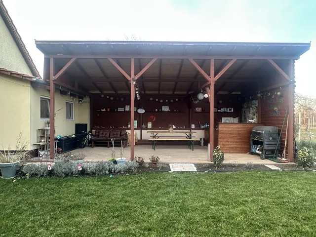 Eladó ház Székesfehérvár, Feketehegy 90 nm