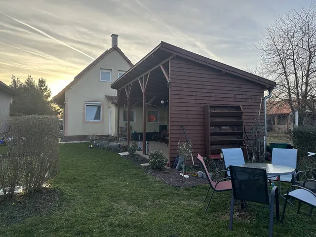 Eladó ház Székesfehérvár, Feketehegy 90 nm