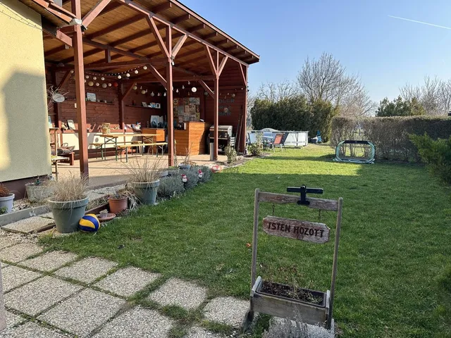 Eladó ház Székesfehérvár, Feketehegy 90 nm