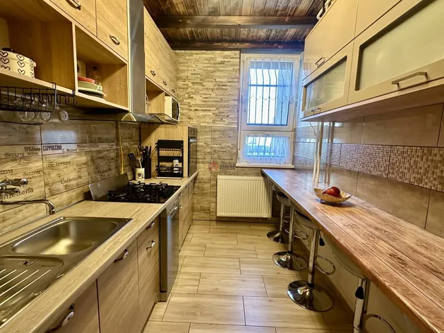 Eladó lakás Székesfehérvár, Búrtelep 55 nm