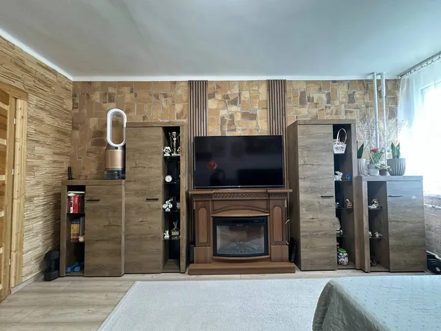 Eladó lakás Székesfehérvár, Búrtelep 55 nm