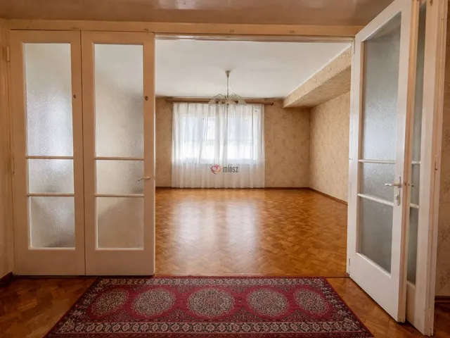 Eladó lakás Székesfehérvár, Belváros, Várkörút 84 nm