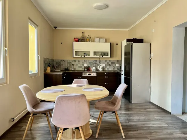 Eladó kereskedelmi és ipari ingatlan Siófok, Aranypart 440 nm