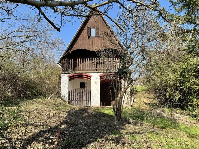 Eladó nyaraló Pákozd, Liliom utca 40 nm