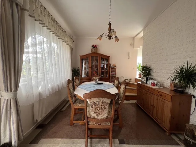 Eladó ház Székesfehérvár, Fecskepart 115 nm