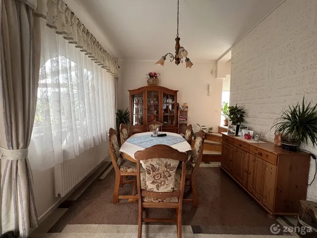 Eladó ház Székesfehérvár, Fecskepart, Rigó utca 115 nm