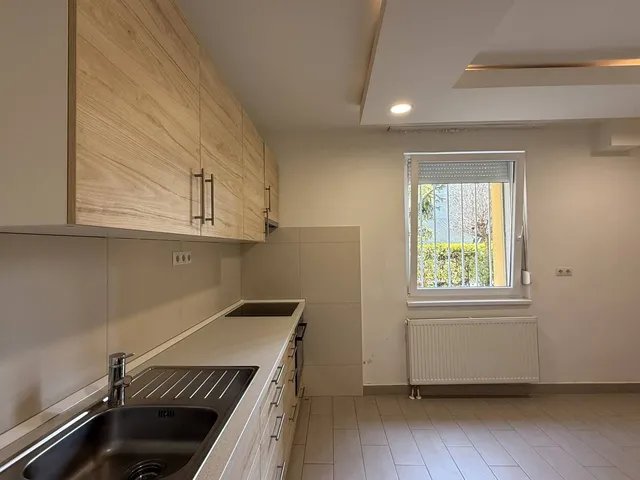 Kiadó lakás Székesfehérvár, Prohászka 37 nm