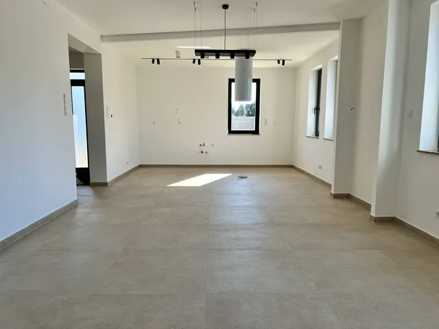 Kiadó ház Dunaföldvár 160 nm