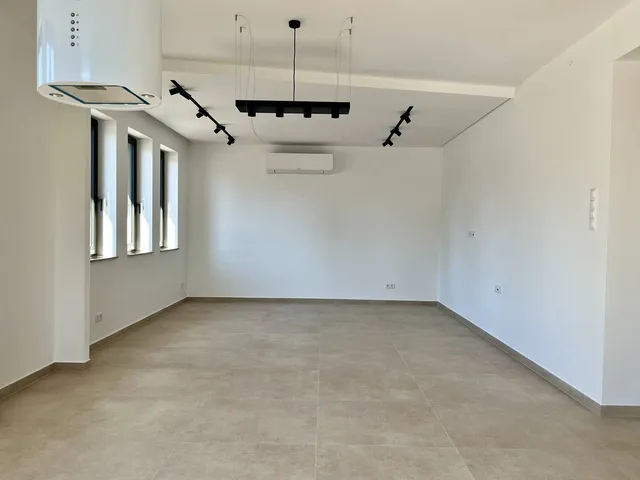 Kiadó ház Dunaföldvár 160 nm