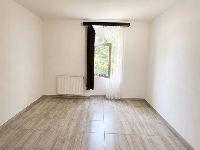 Eladó ház Káloz, Szt. István tér 134 nm