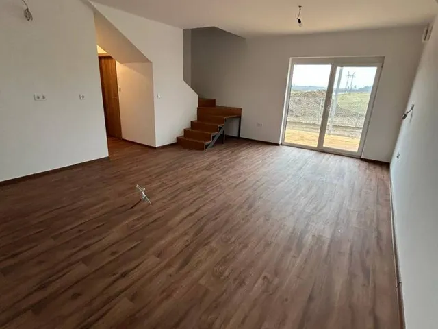 Eladó ház Tordas, Kazinczy u 2 77 nm