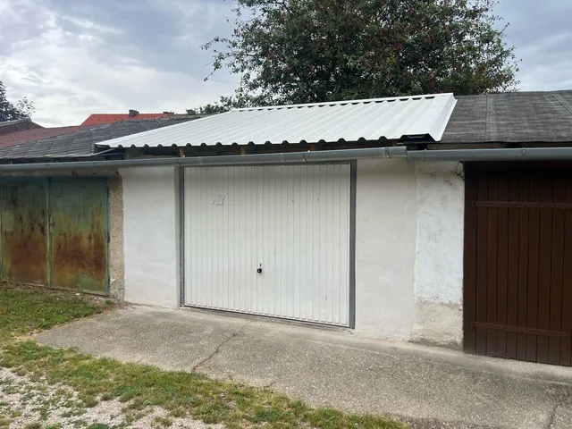 Eladó garázs Székesfehérvár, Öreghegy 22 nm