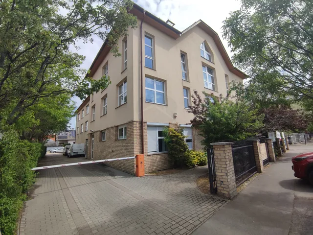 Kiadó kereskedelmi és ipari ingatlan Budapest XIV. kerület, Alsórákos 22 nm