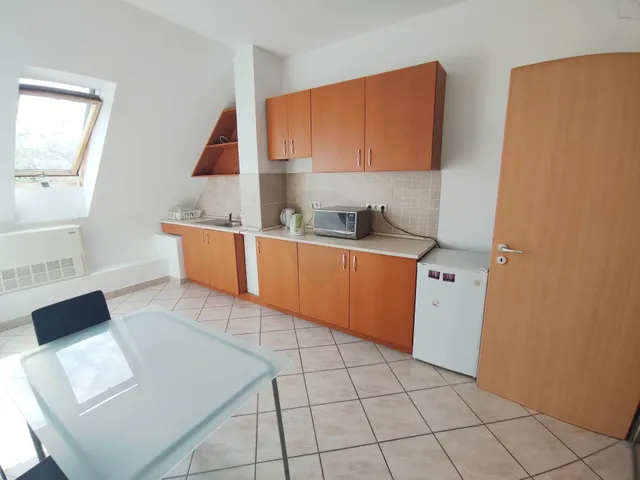 Kiadó kereskedelmi és ipari ingatlan Budapest XIV. kerület, Alsórákos 22 nm