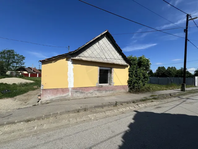 Eladó ház Jászfényszaru 45 nm
