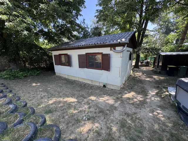 Eladó ház Isaszeg 30 nm