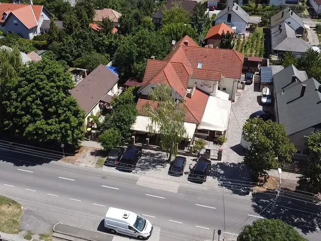 Eladó kereskedelmi és ipari ingatlan Siófok, Belváros 450 nm