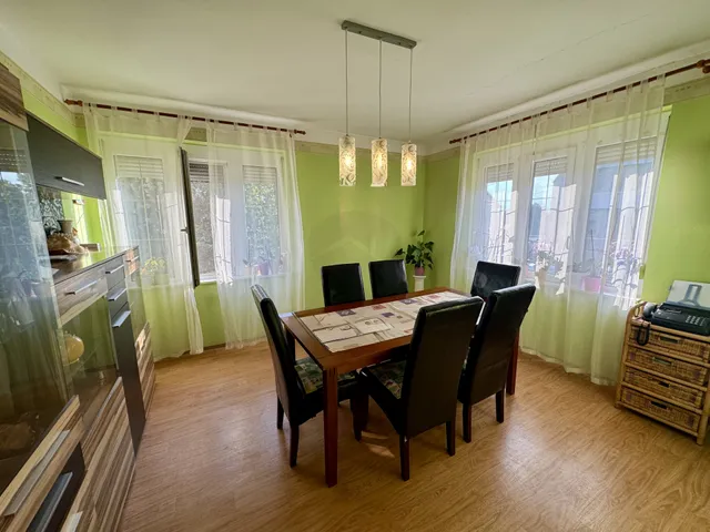 Eladó ház Gödöllő, Blaha 268 nm