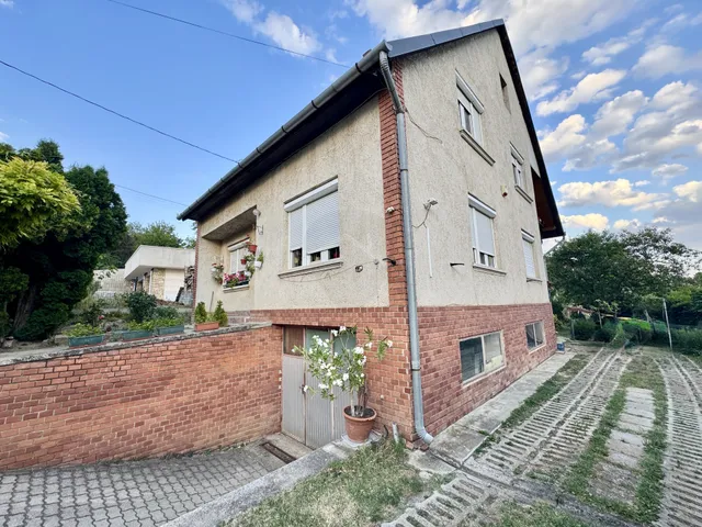 Eladó ház Gödöllő, Blaha 268 nm