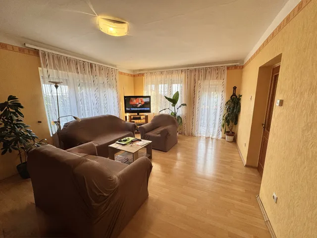 Eladó ház Gödöllő, Blaha 268 nm