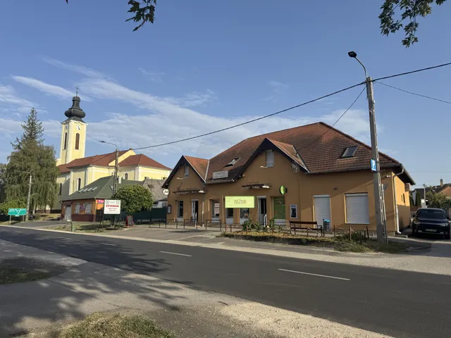 Eladó kereskedelmi és ipari ingatlan Isaszeg 784 nm
