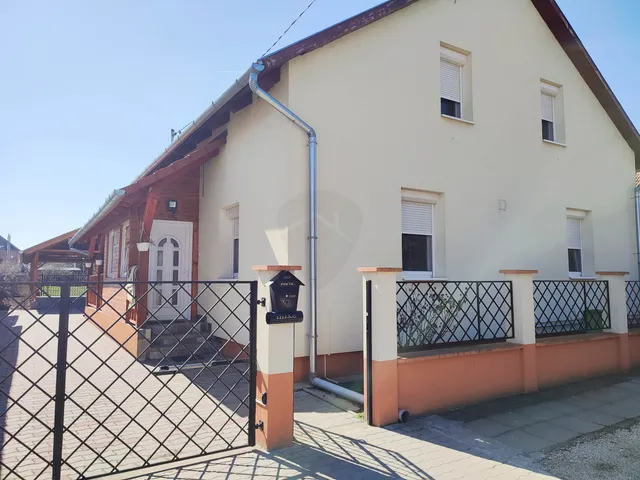 Eladó ház Zsámbok 130 nm