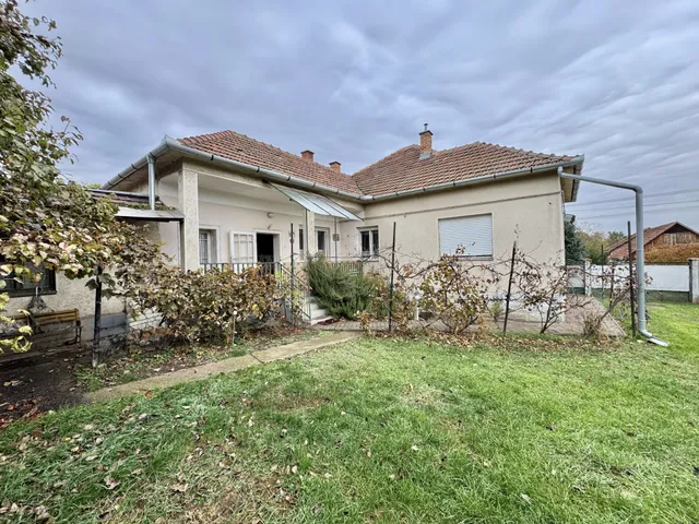 Eladó ház Kartal 110 nm