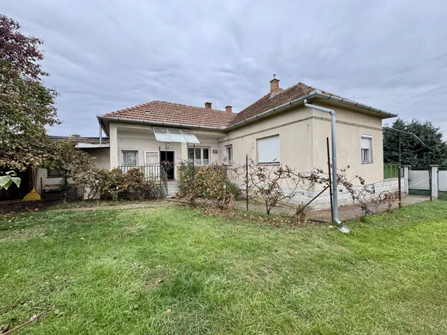 Eladó ház Kartal 110 nm