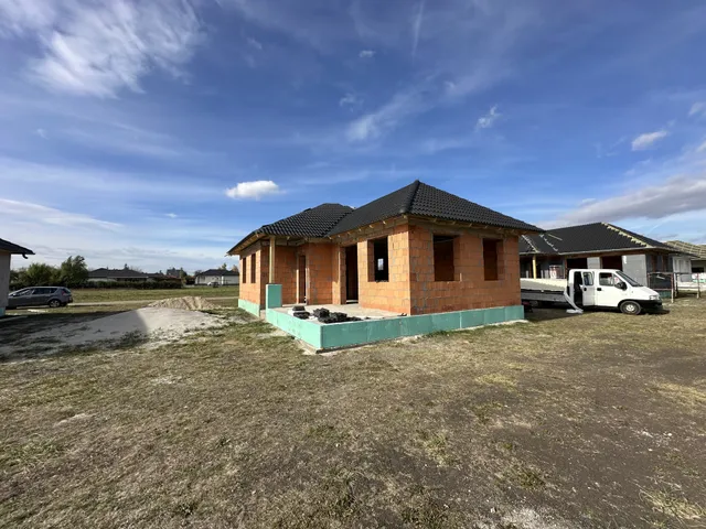 Eladó ház Gyöngyöshalász 96 nm