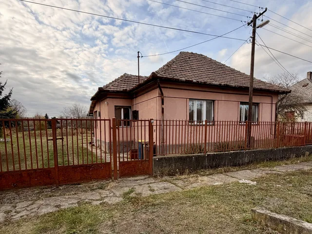 Eladó ház Lőrinci 80 nm