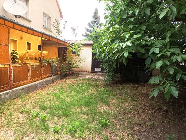 Eladó ház Isaszeg 350 nm