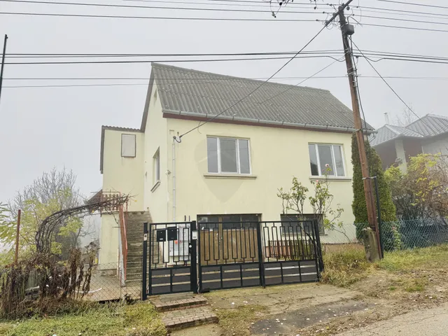 Eladó lakás Gödöllő, Blaha 141 nm