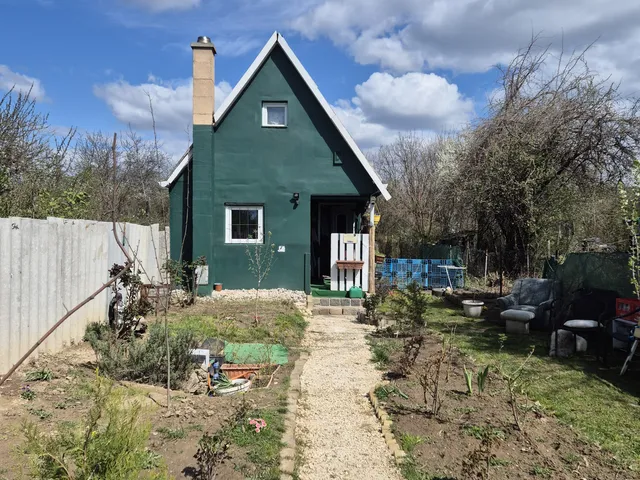 Eladó ház Isaszeg 30 nm