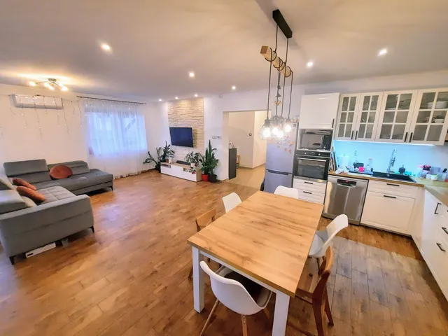 Eladó ház Veresegyház, Alvég 112 nm